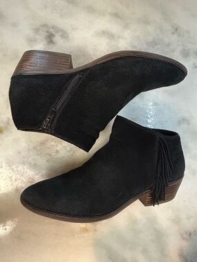 Lucky Brand Felisie Black Suedes the Fringe Ankle 10M